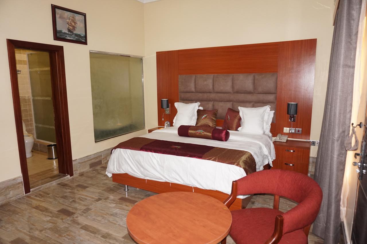 Aenon Suites Oshogbo Bagian luar foto